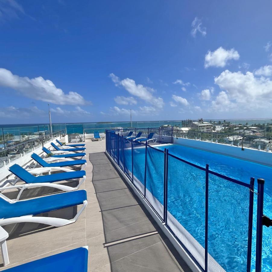 Отель Azure Lofts & Pool Сан-Андрес Экстерьер фото